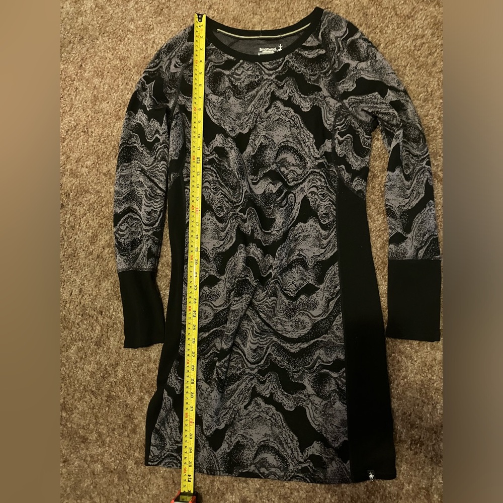 Smartwool dress in great print with cuff snaps